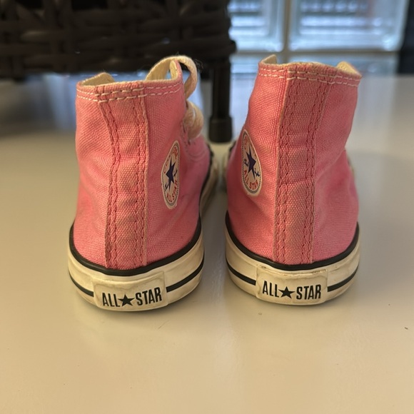 CONVERSE Toddler Girls Pink High Top Sneakers - size 5 - Picture 4 of 6